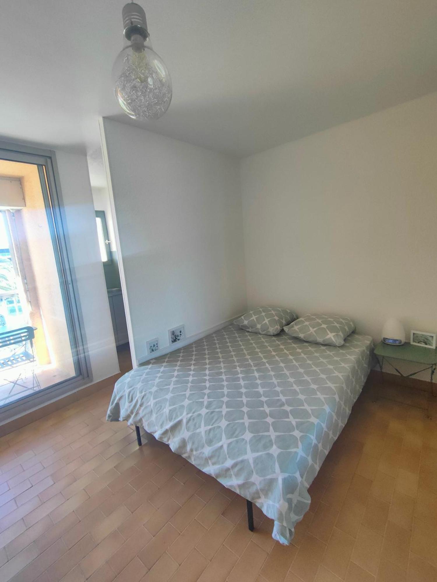 Gruissan, Studio Cabine, Au Calme Vue Degagee Sur Marina Ngoại thất bức ảnh