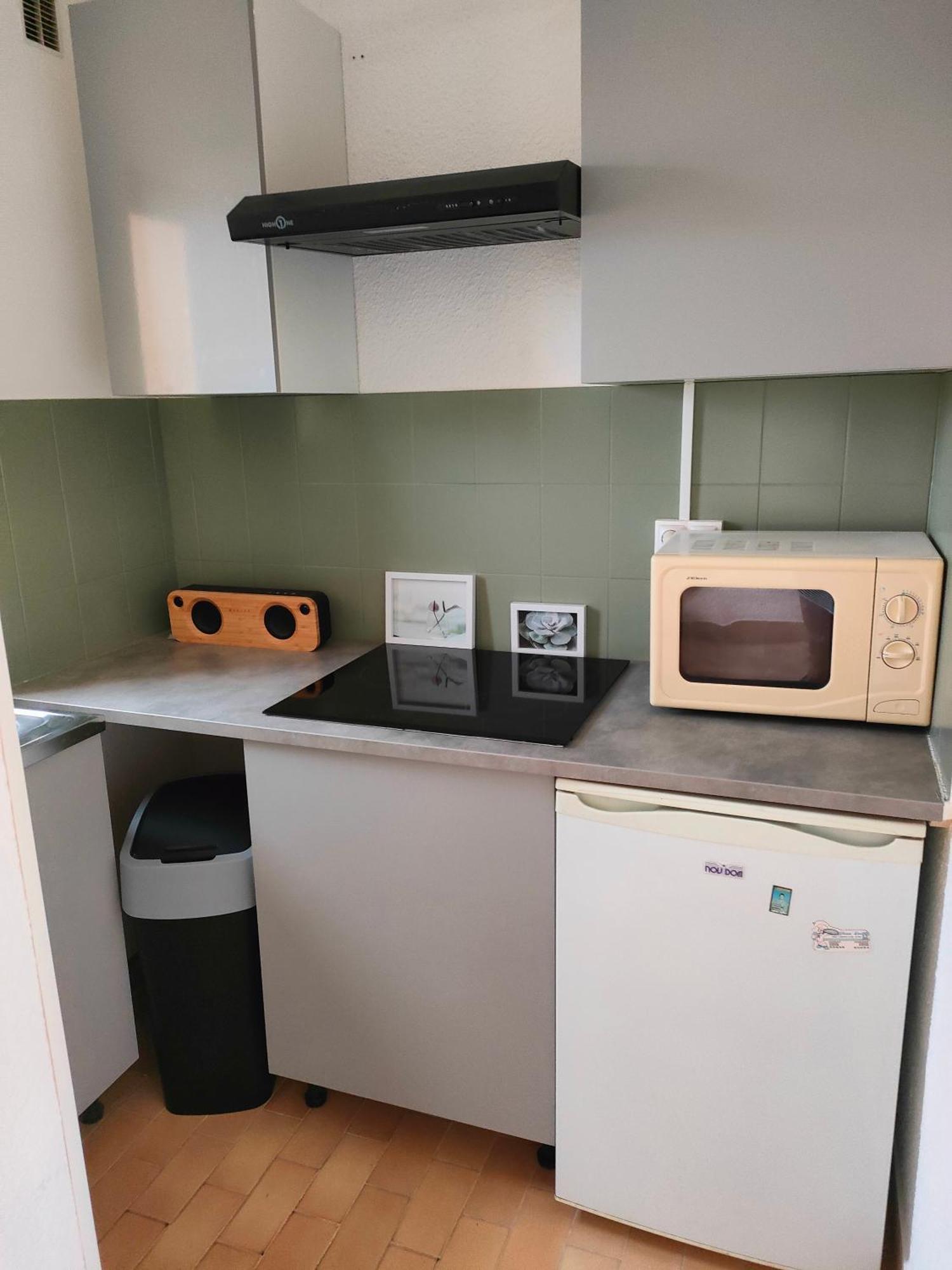 Gruissan, Studio Cabine, Au Calme Vue Degagee Sur Marina Ngoại thất bức ảnh