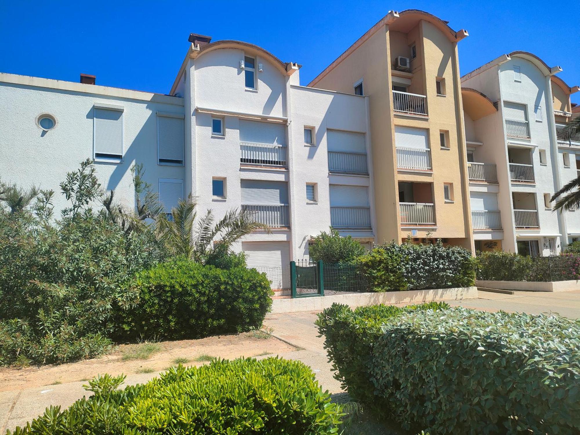Gruissan, Studio Cabine, Au Calme Vue Degagee Sur Marina Ngoại thất bức ảnh